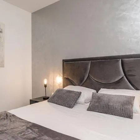 Luxury D Guest house Bibinje