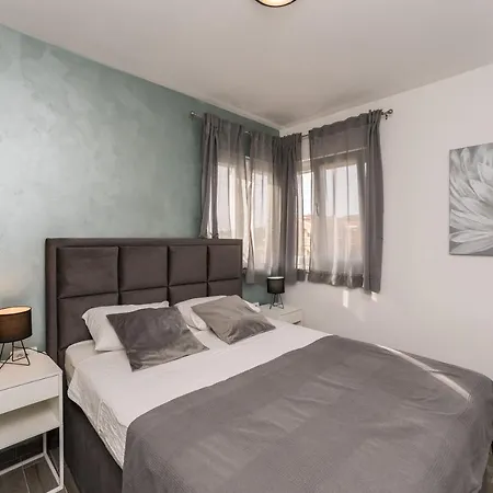 Guest house Luxury D *
