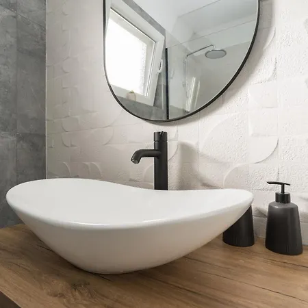 Luxury D 4* Bibinje