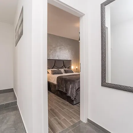 Luxury D Guest house Bibinje