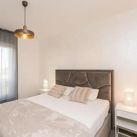 Luxury D Guest house Bibinje