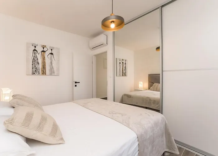 Luxury D Gostinjska kuća Bibinje